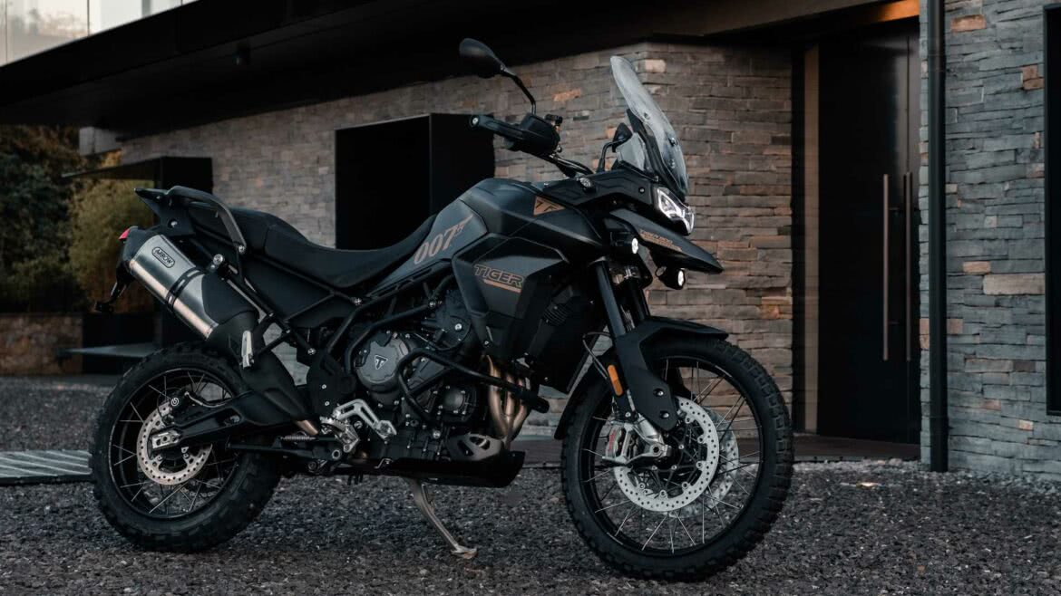 Triumph lança Tiger 900 Bond Edition em edição limitada