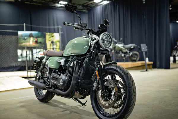 CROMWELL 1200 e CROSSFIRE 125: novidades na Brixton