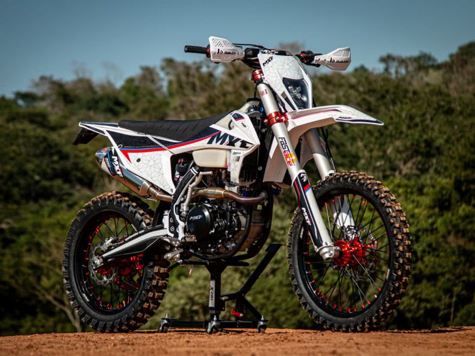 300 RXS é apresentada pela MXF como opção off-road