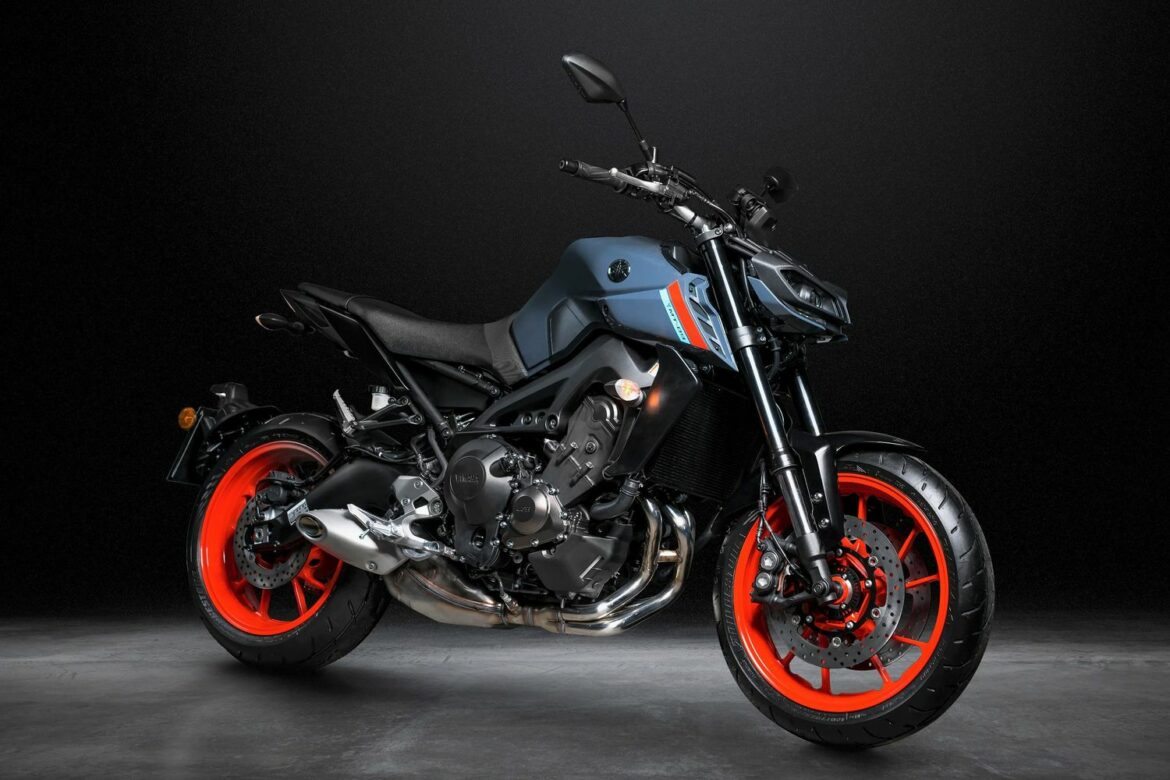 Yamaha MT-09 2023 inova no design e melhora ainda mais a potência