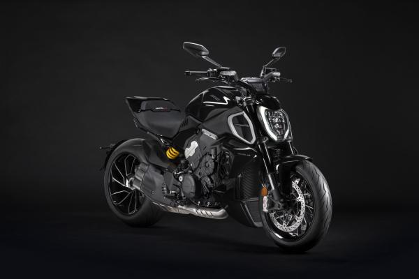 Nova Ducati Diavel V4 aparece no London Motorcycle Show