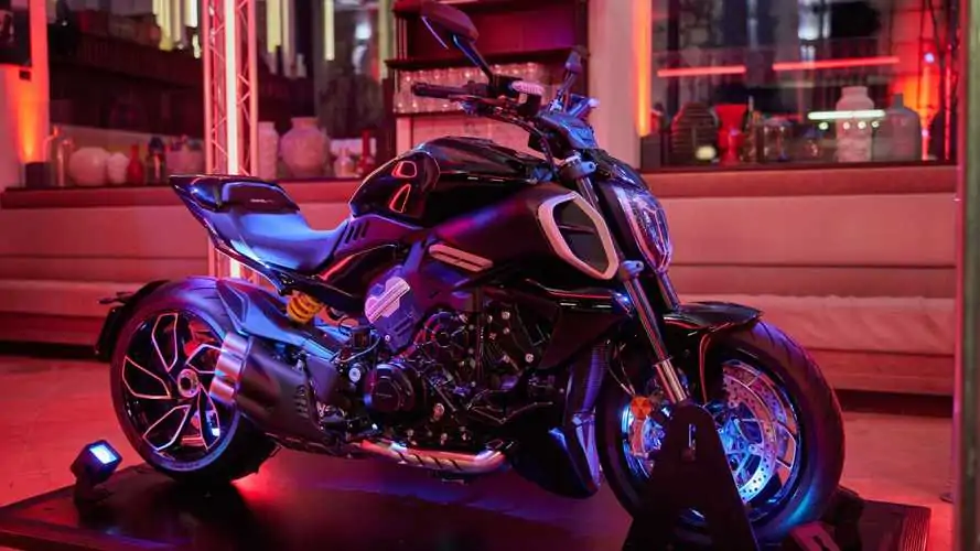 Diavel V4 Design Nights: Ducati exibe sua máquina pelo mundo