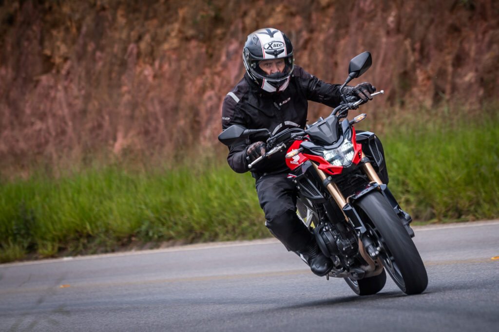 Honda CB 500F: Perfeita para quem curte adrenalina