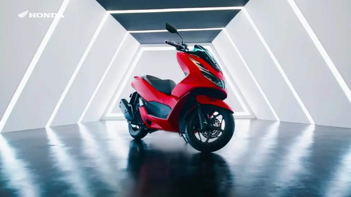 Honda PCX 160 2023 estreou com novas cores